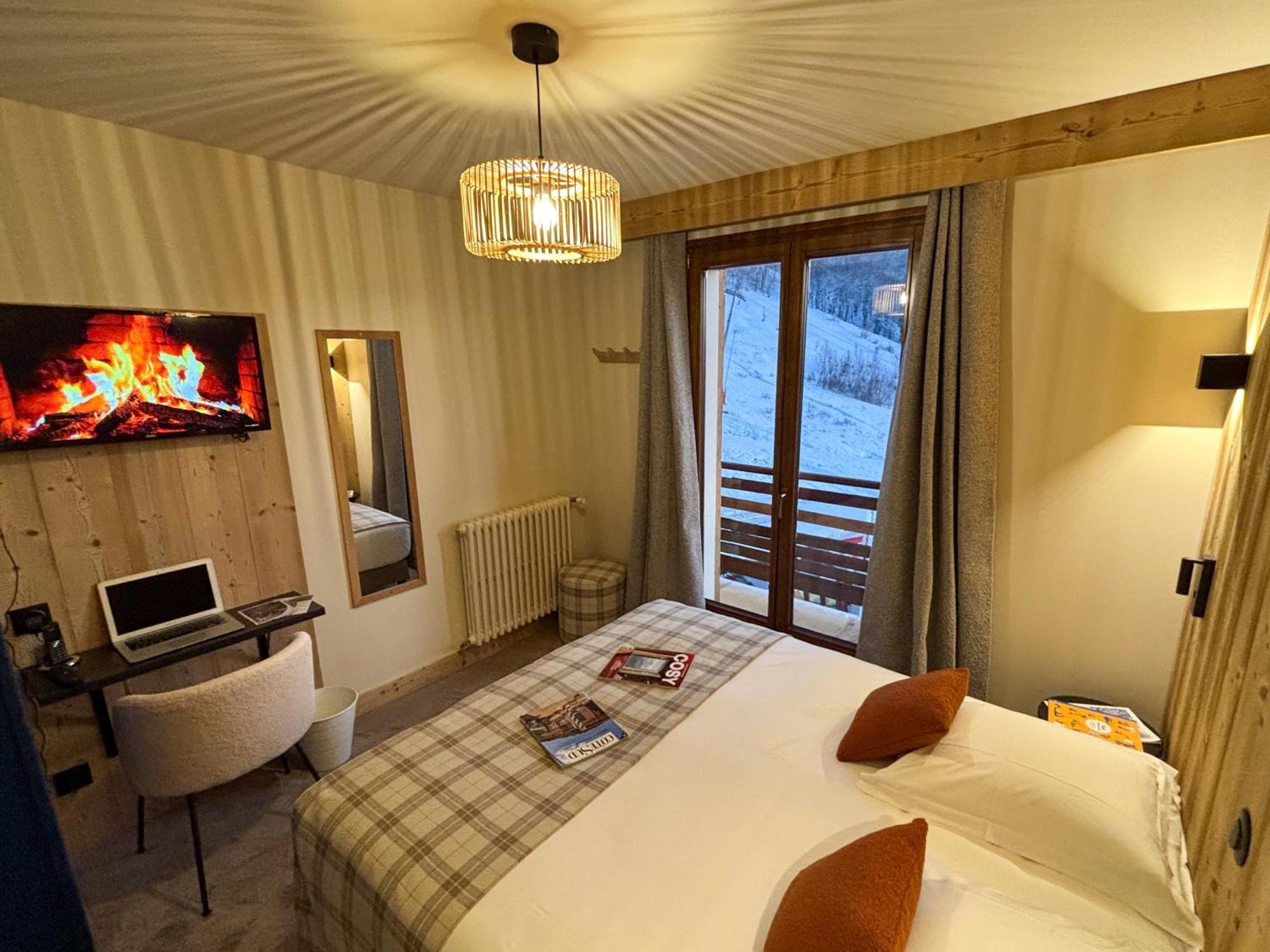 Hotel Casa Moho Saint-Francois-Longchamp 1450 エクステリア 写真
